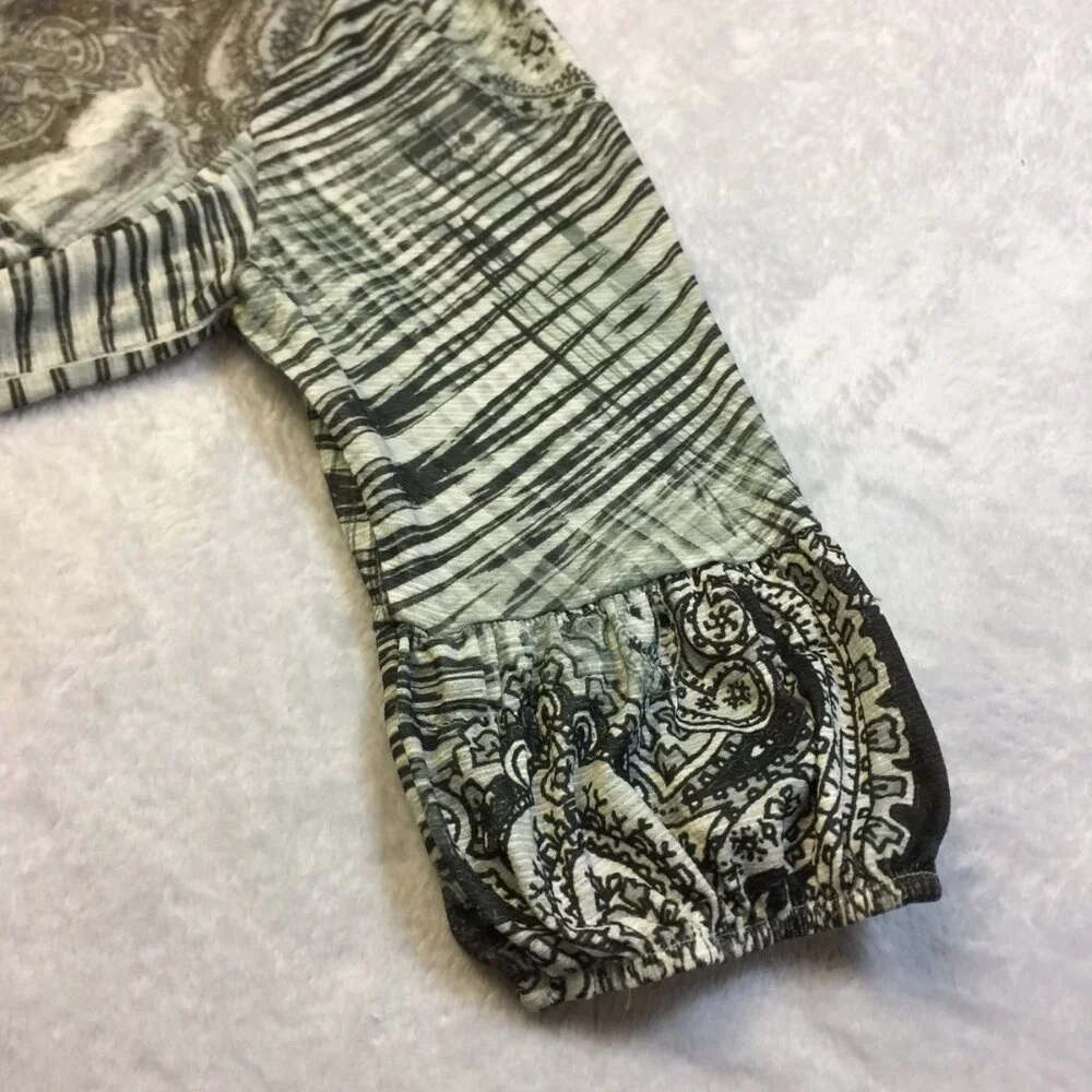 One World Blouse Top Size M Womans Black White Paisley Lace Trim Boho Cropped - Picture 3 of 15